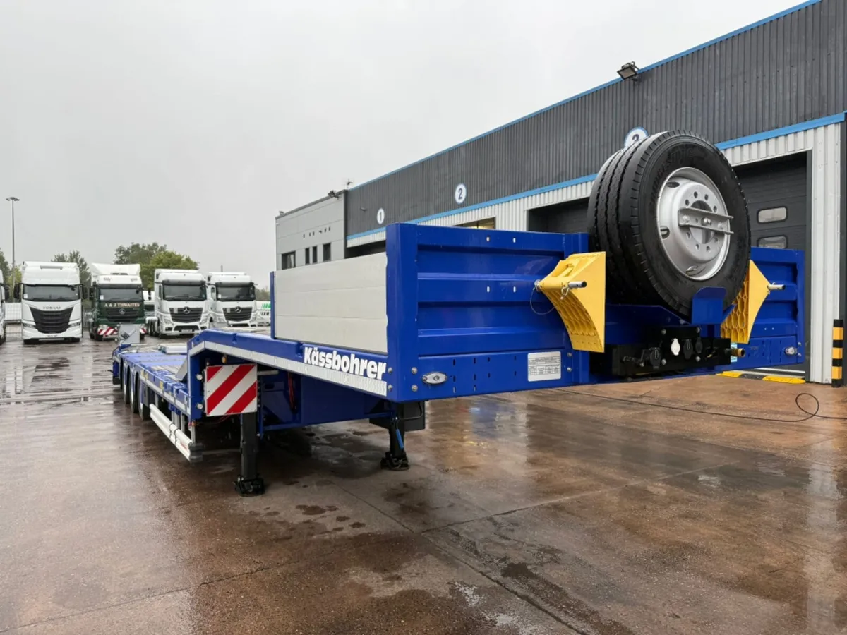 2025 KASSBOHRER 3 AXLE  EXTENDABLE LOW LOADER - Image 2