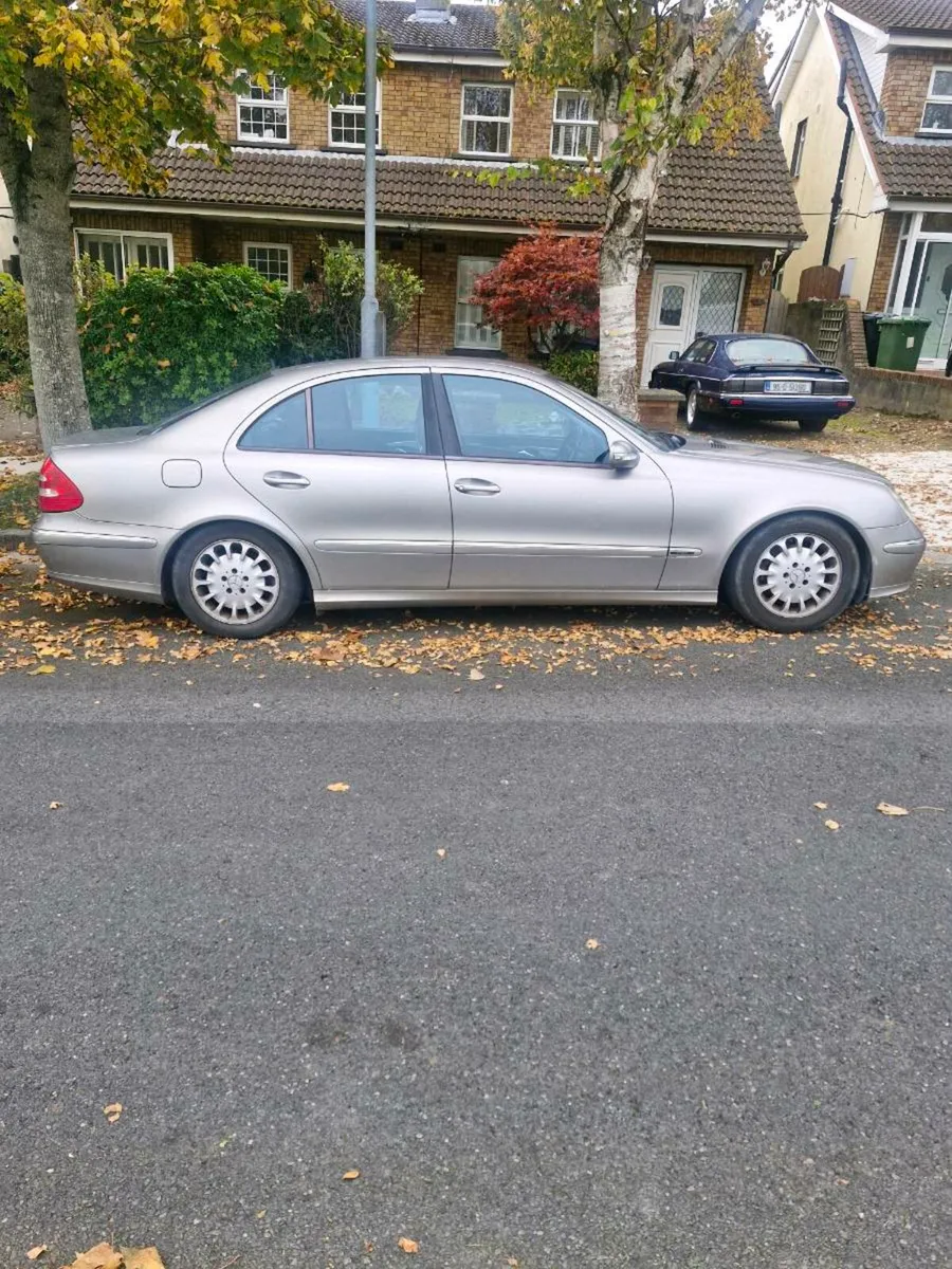 Automatic mercedes E200 - Image 1