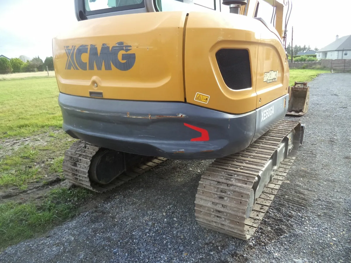 6 ton digger - Image 3