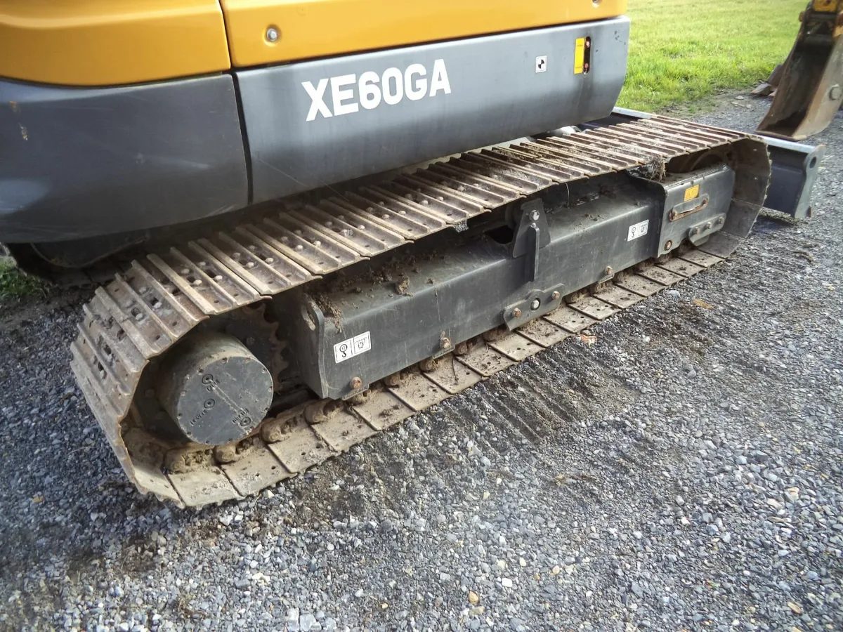 6 ton digger - Image 4