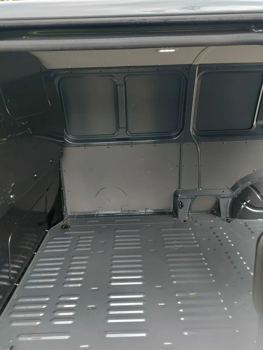 Volkswagen Transporter 2020 - Image 4