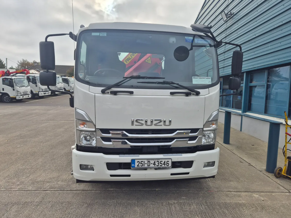 2025 ISUZU FFR 11TON DROPSIDE AND CRANE - Image 3