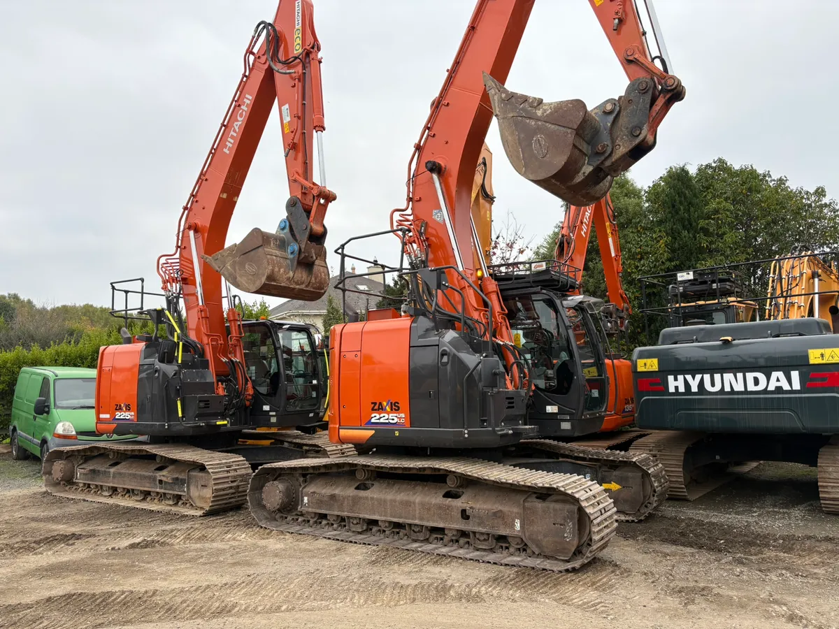 Hitachi zx225-6 (low hours)choice - Image 2