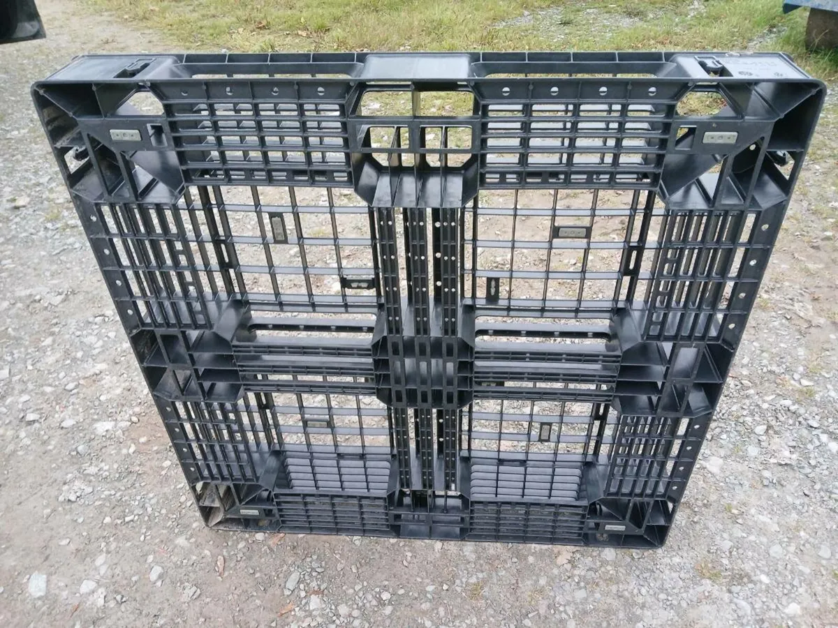 Plastic pallets - Image 2