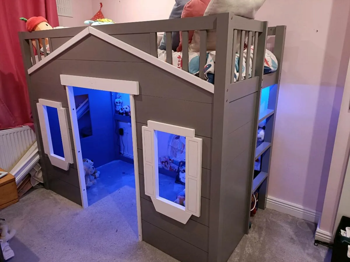 High sleeper bed - with play house - Image 4