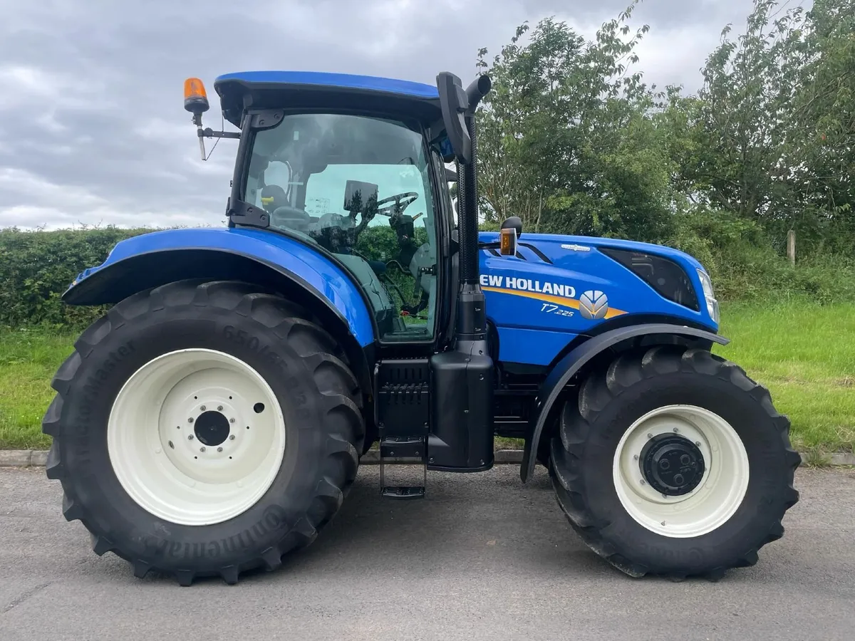 2023 NH T7.225 A/C 500 hours McMurray Tractors - Image 2