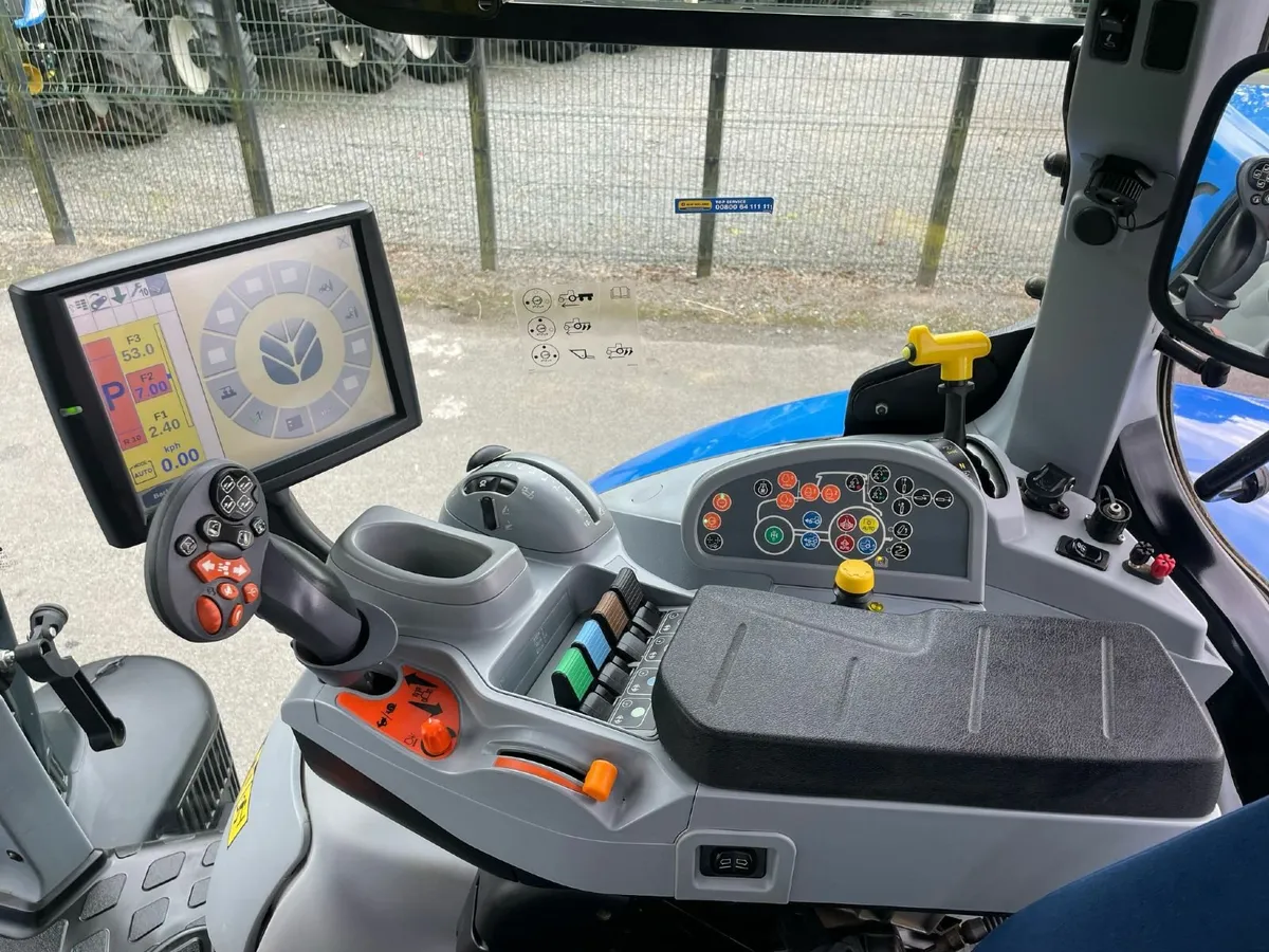 2023 NH T7.225 A/C 500 hours McMurray Tractors - Image 3