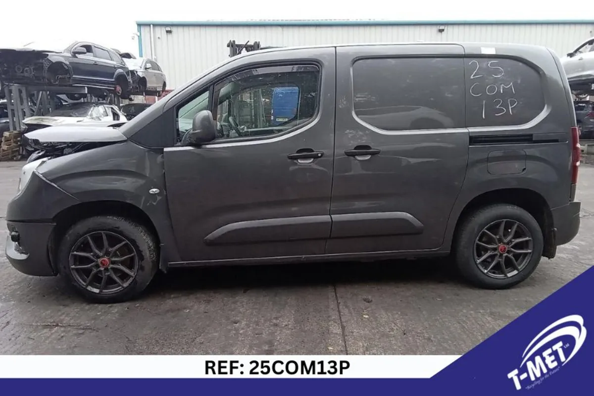 2020 VAUXHALL COMBO BREAKING FOR PARTS - Image 4