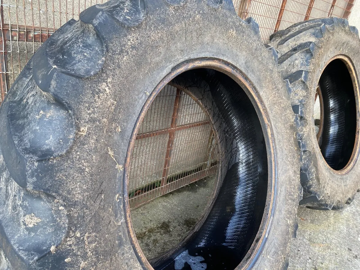 16.9R34(420/85R34)BKT AGRIMAX RADIAL TRACTOR TYRES - Image 4