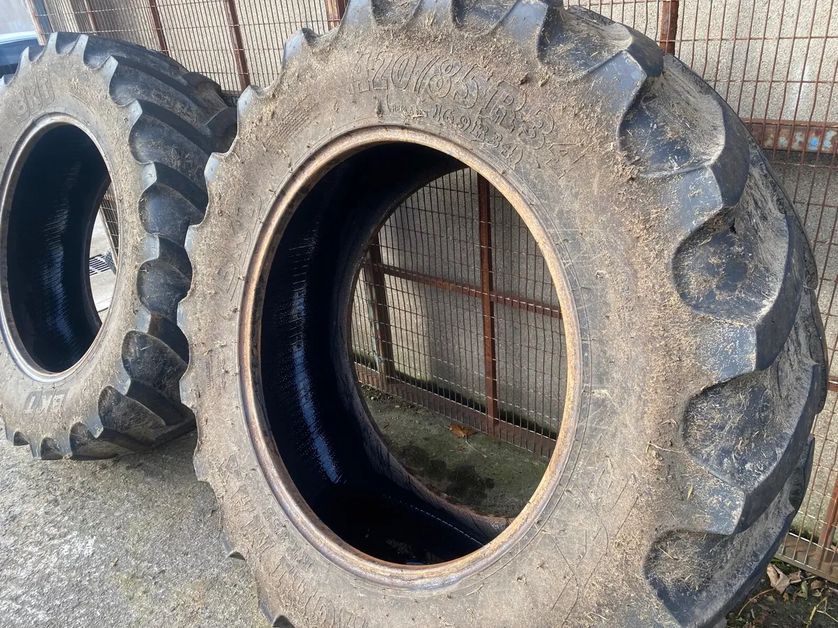 16.9R34(420/85R34)BKT AGRIMAX RADIAL TRACTOR TYRES - Image 3