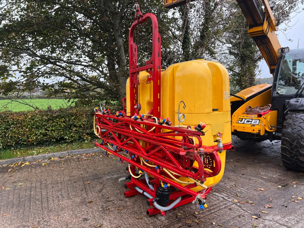 Biardzki 1000L Sprayer - Image 3