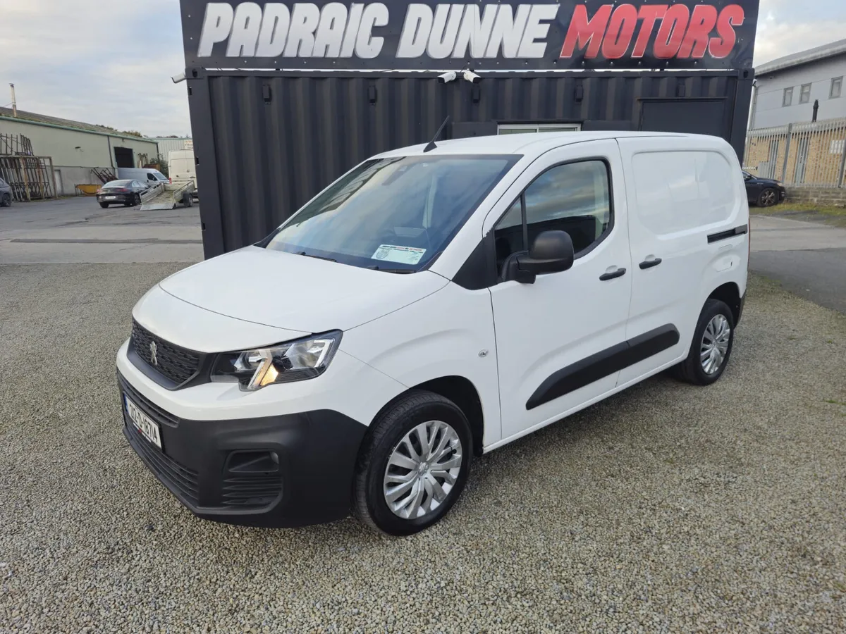 212 Peugeot Partner Pro Plus LOW KM's - Image 1