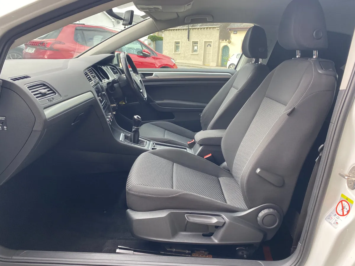 Volkswagen Golf 1.6 Tline TDI 90HP 3DR *Plus VAT* - Image 4