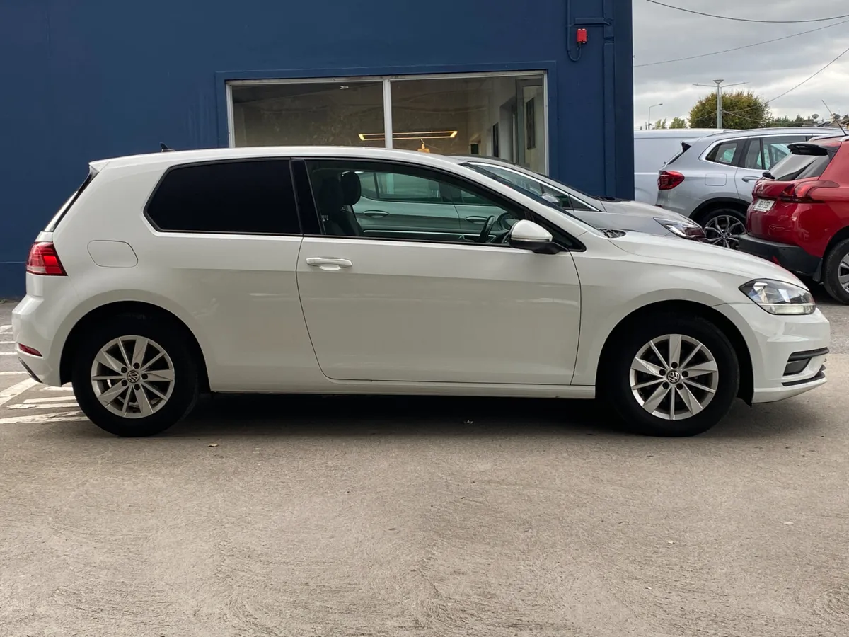 Volkswagen Golf 1.6 Tline TDI 90HP 3DR *Plus VAT* - Image 2