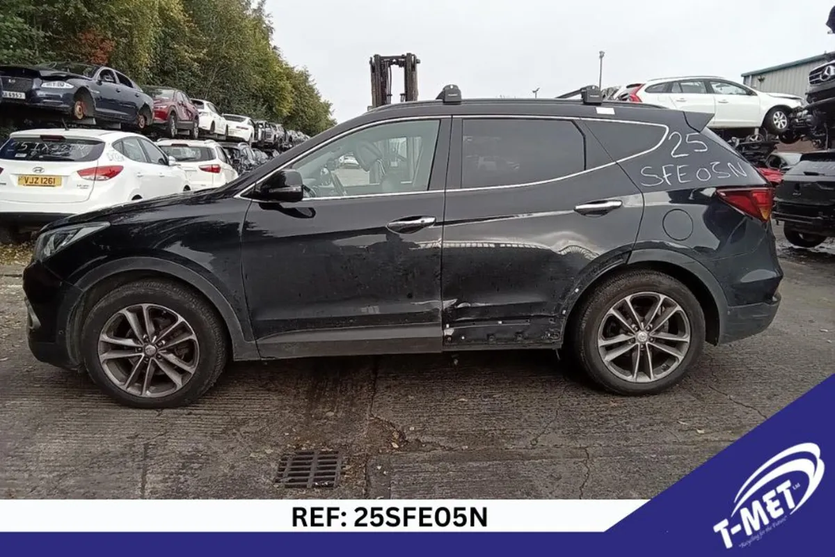 2016 HYUNDAI SANTA FE BREAKING FOR PARTS - Image 3