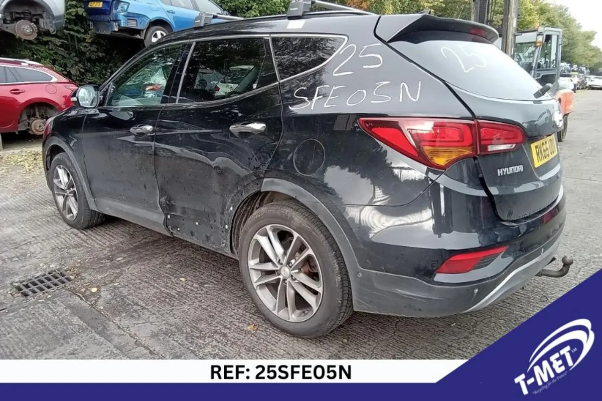 2016 HYUNDAI SANTA FE BREAKING FOR PARTS - Image 4