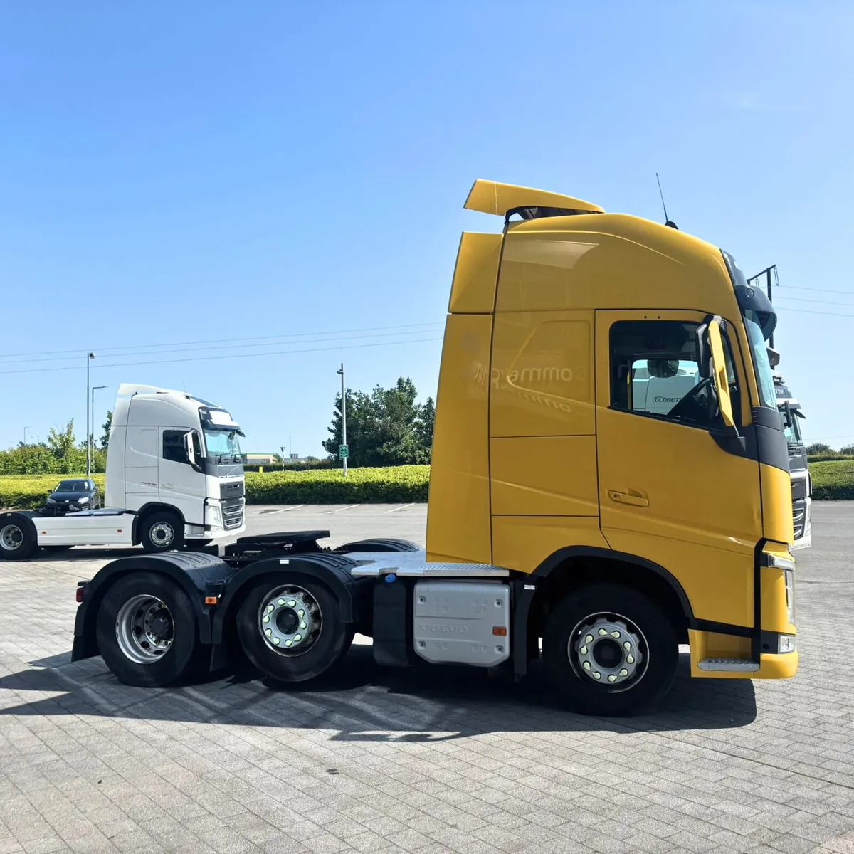 Volvo FH460 6X2 - Image 4