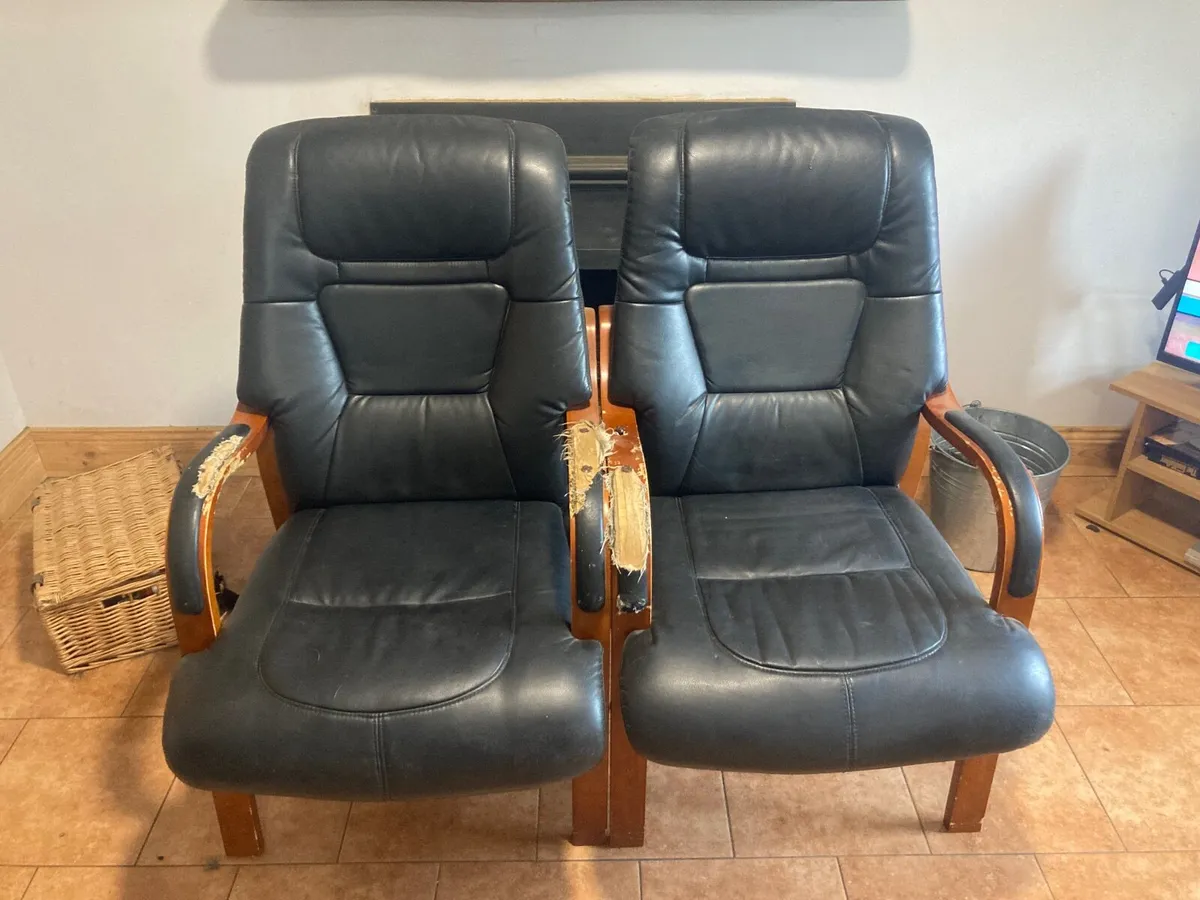 Fireside orthopaedic chairs - Image 1