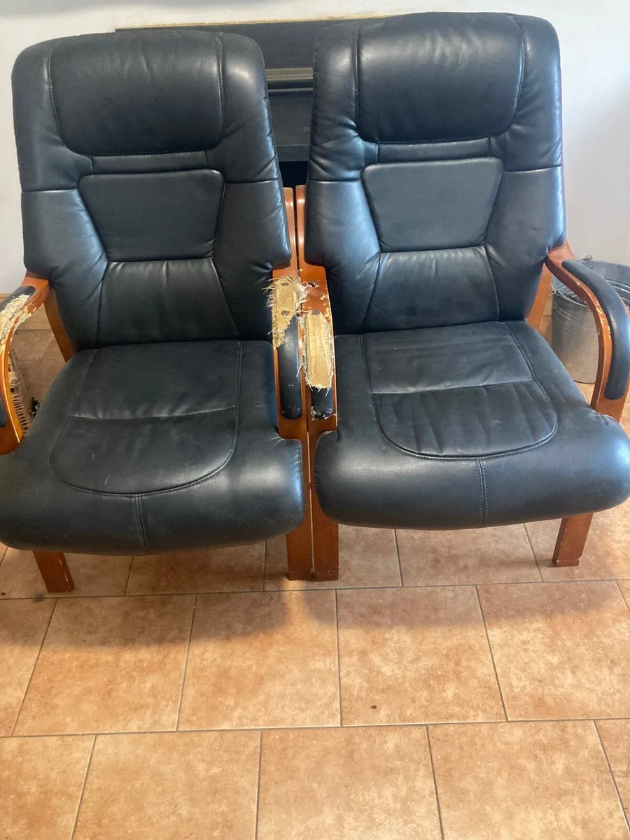 Fireside orthopaedic chairs - Image 2