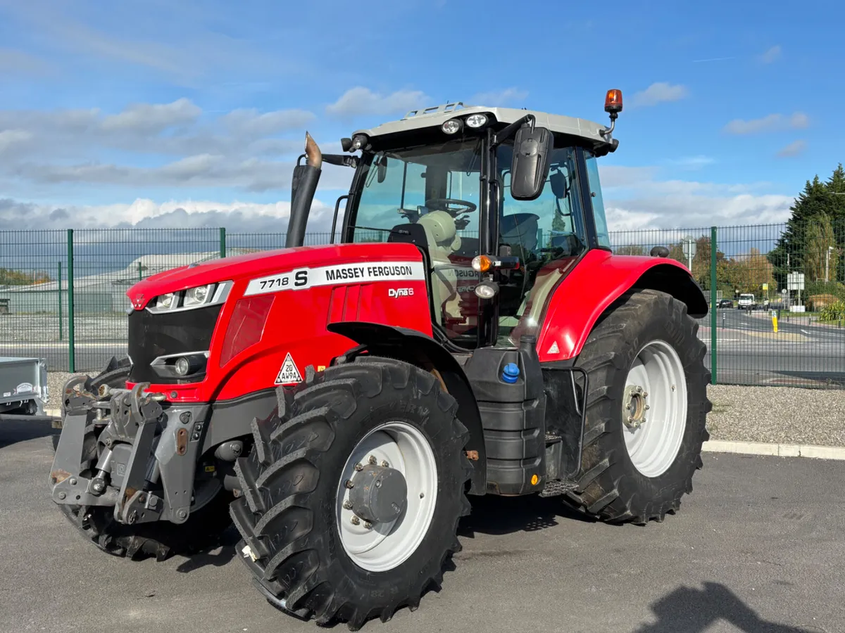 Massey Ferguson 7718 S - Image 1