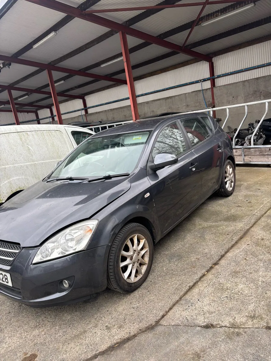 For breaking  Kia ceed - Image 2