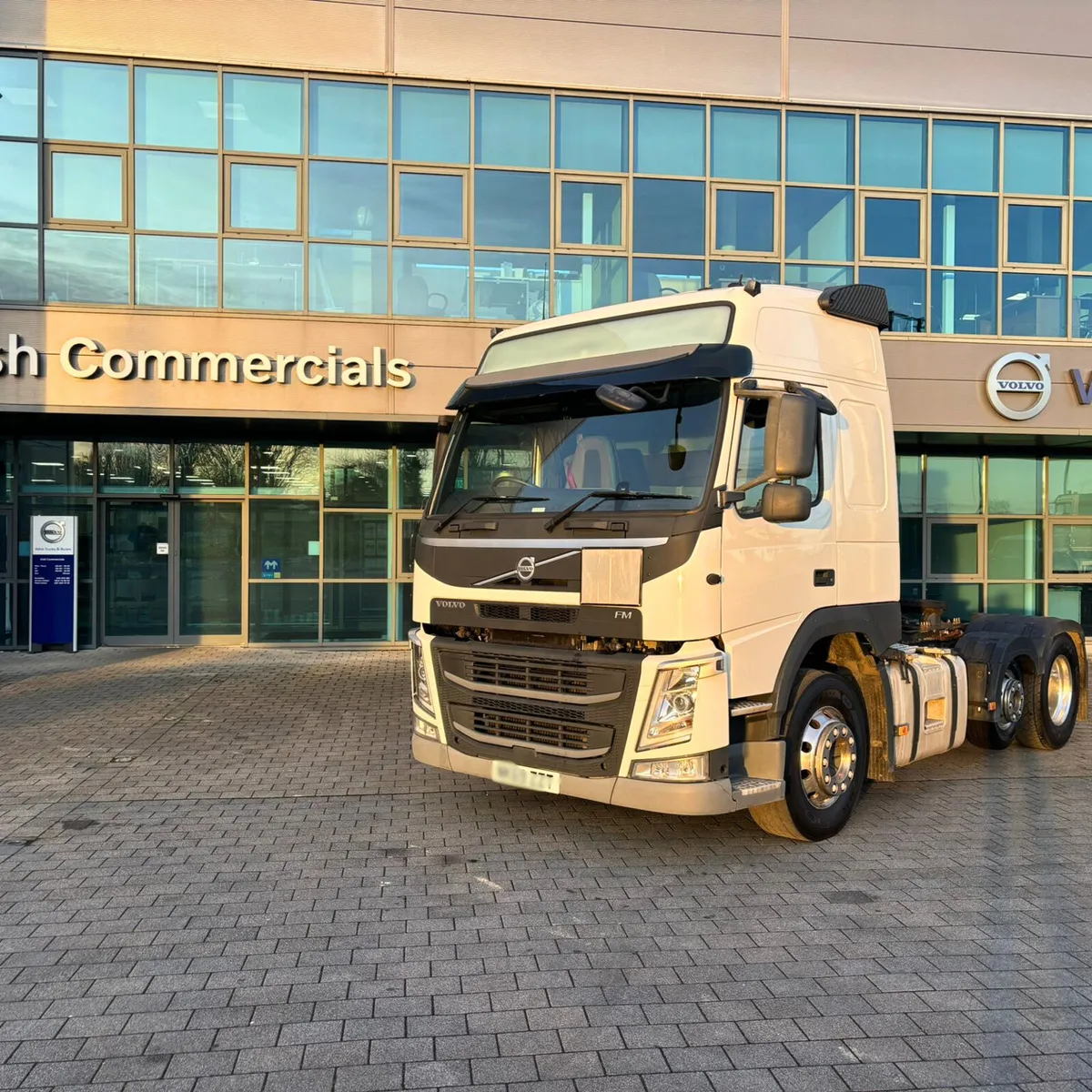 Volvo FM460 - Image 1