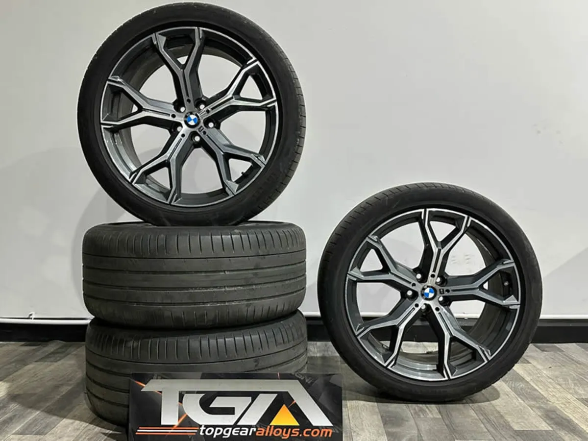 21" GENUINE X5 X6 G05 G06 741M ALLOYS & PIRELLIS - Image 1
