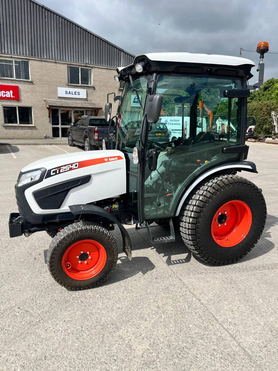 Bobcat CT2540 Tractor - Image 2