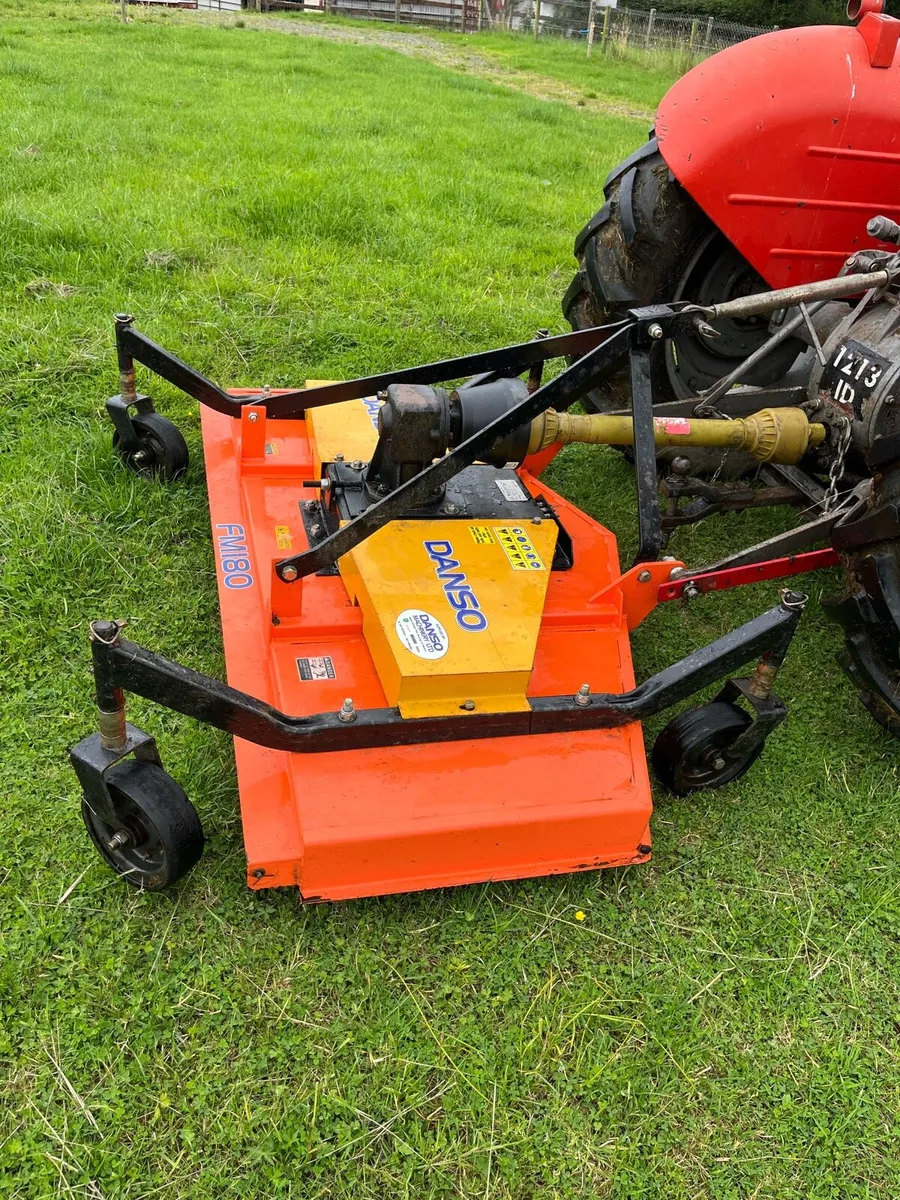 Finishing mower - Image 1