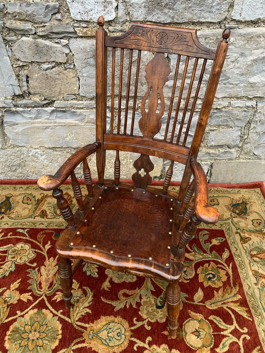 A 19th century Victorian armchair. - Image 2