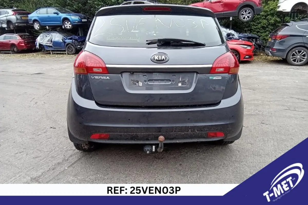2016 KIA VENGA BREAKING FOR PARTS - Image 3