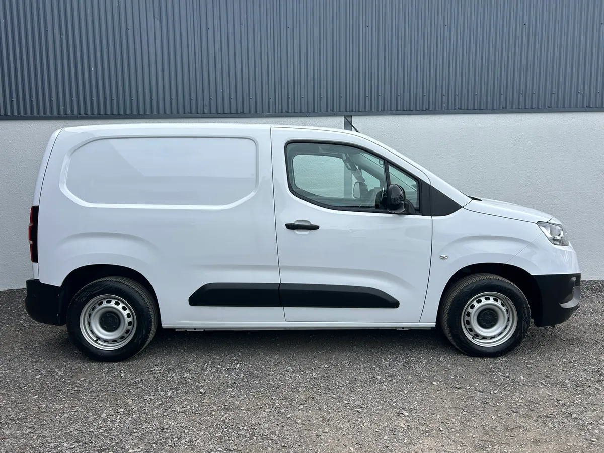 2024 Toyota Pro Ace City as new! 5000km - Image 3