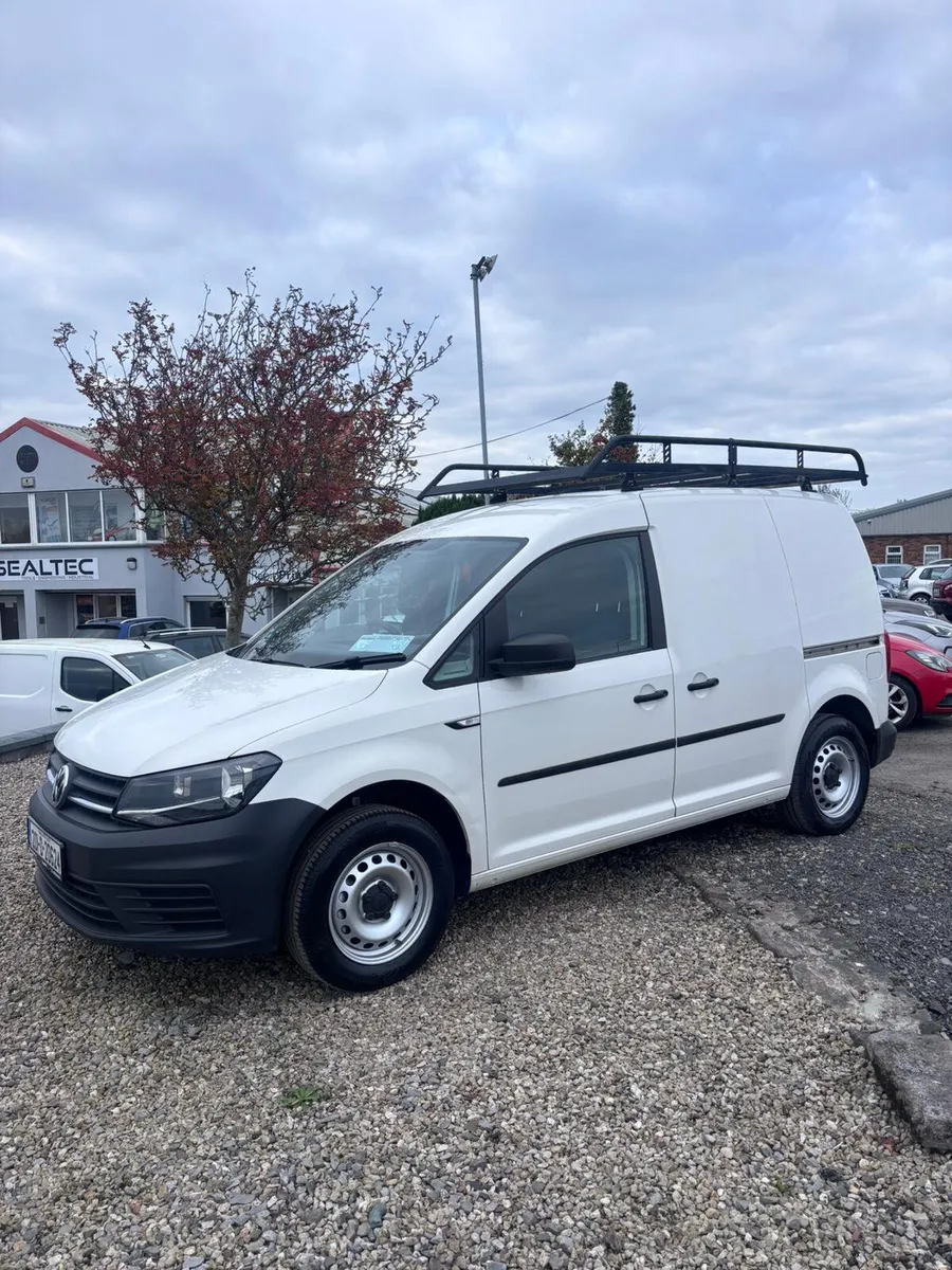 201 Volkswagen Caddy 2.0 TDI . - Image 4