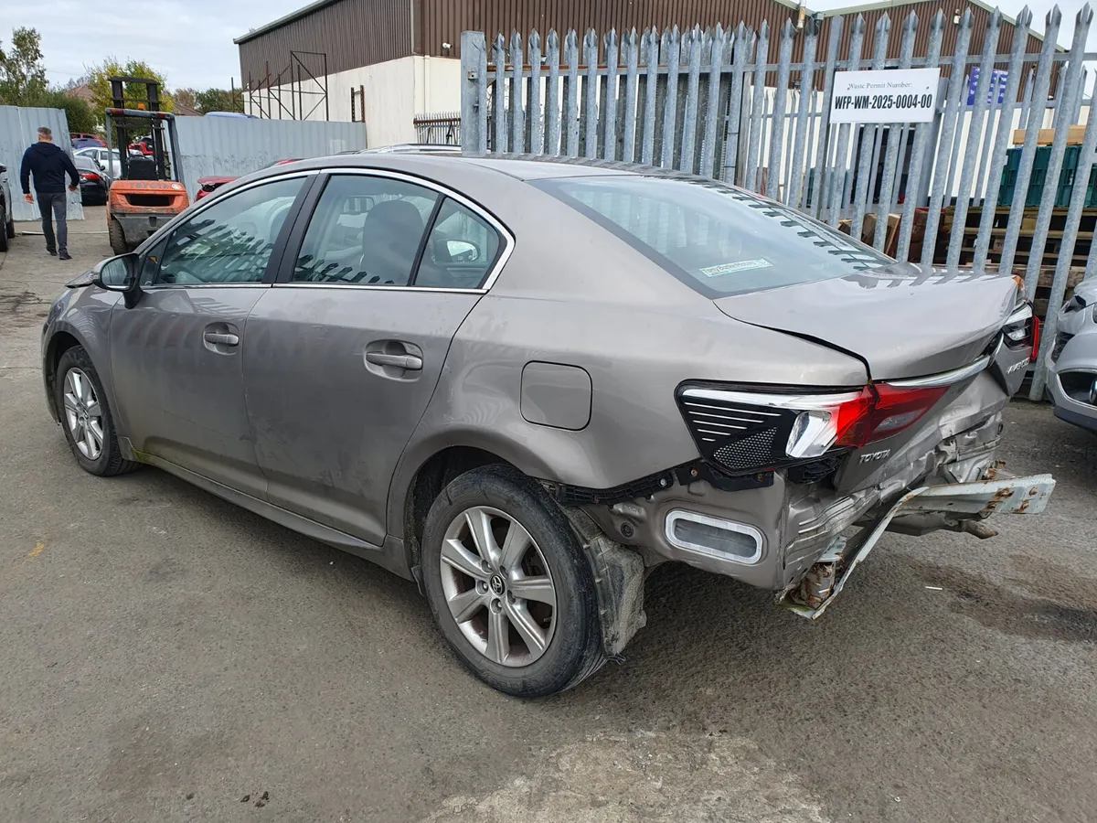 16 TOYOTA AVENSIS  1.6 D (N47) FOR BREAKING - Image 3