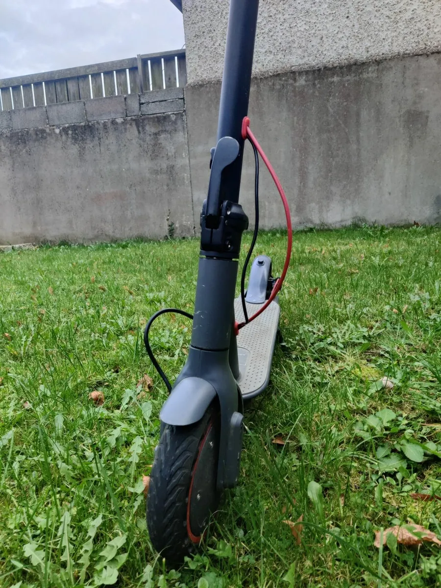 AOVOPRO Electric Scooter M365 Pro ES80 - Image 1