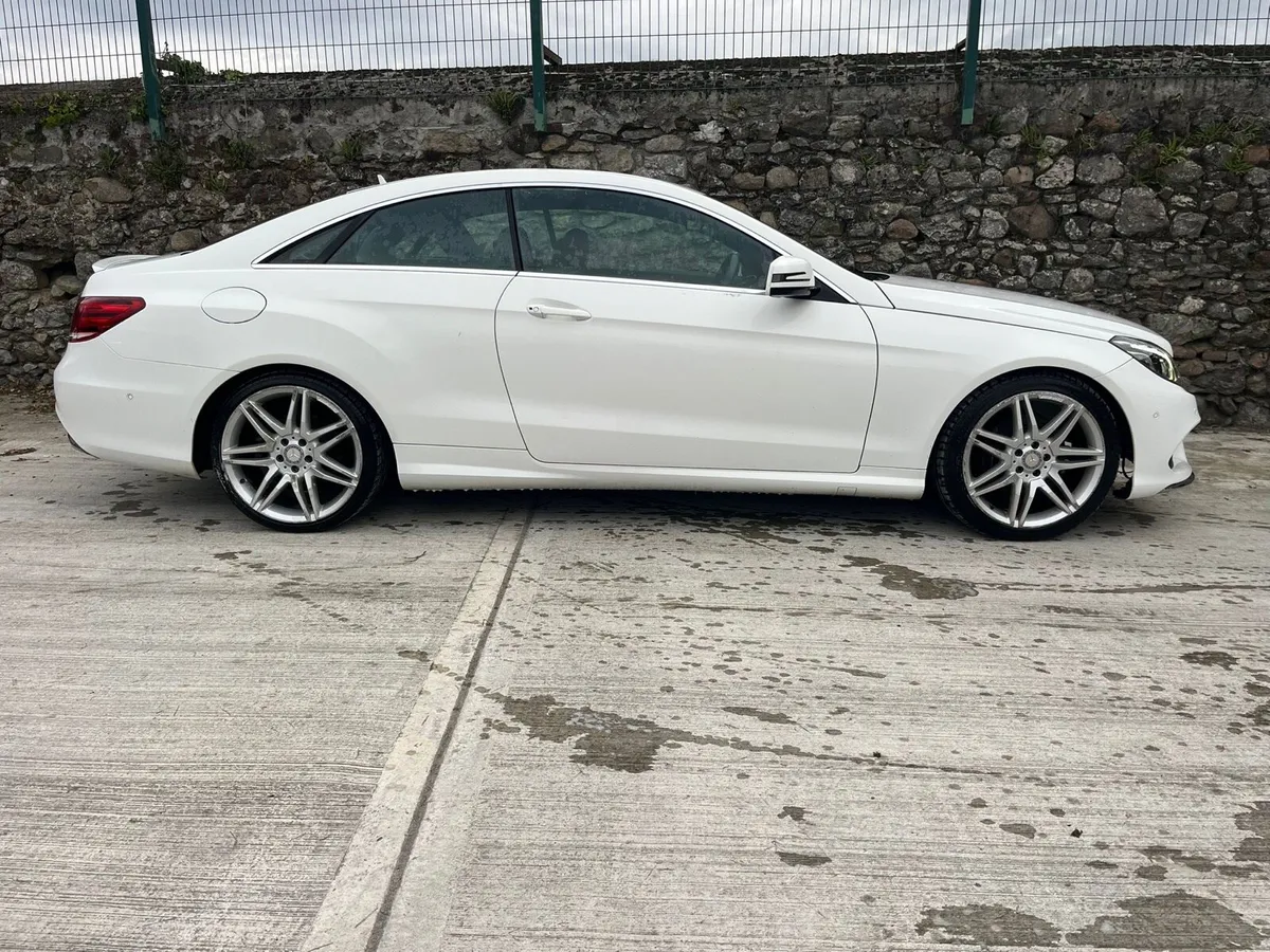 162, MERCEDES E220 AMG LINE EDITION - Image 3