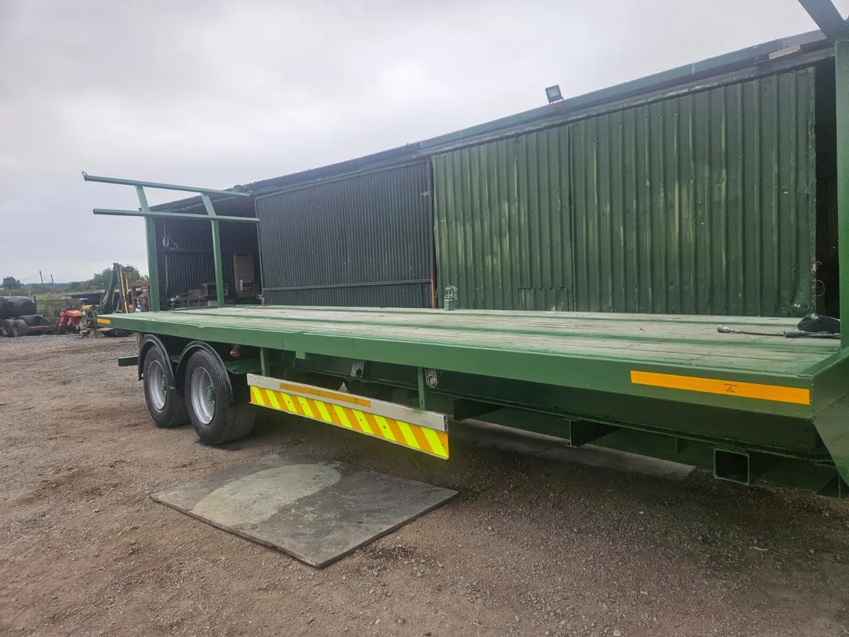 Bale trailer - Image 2