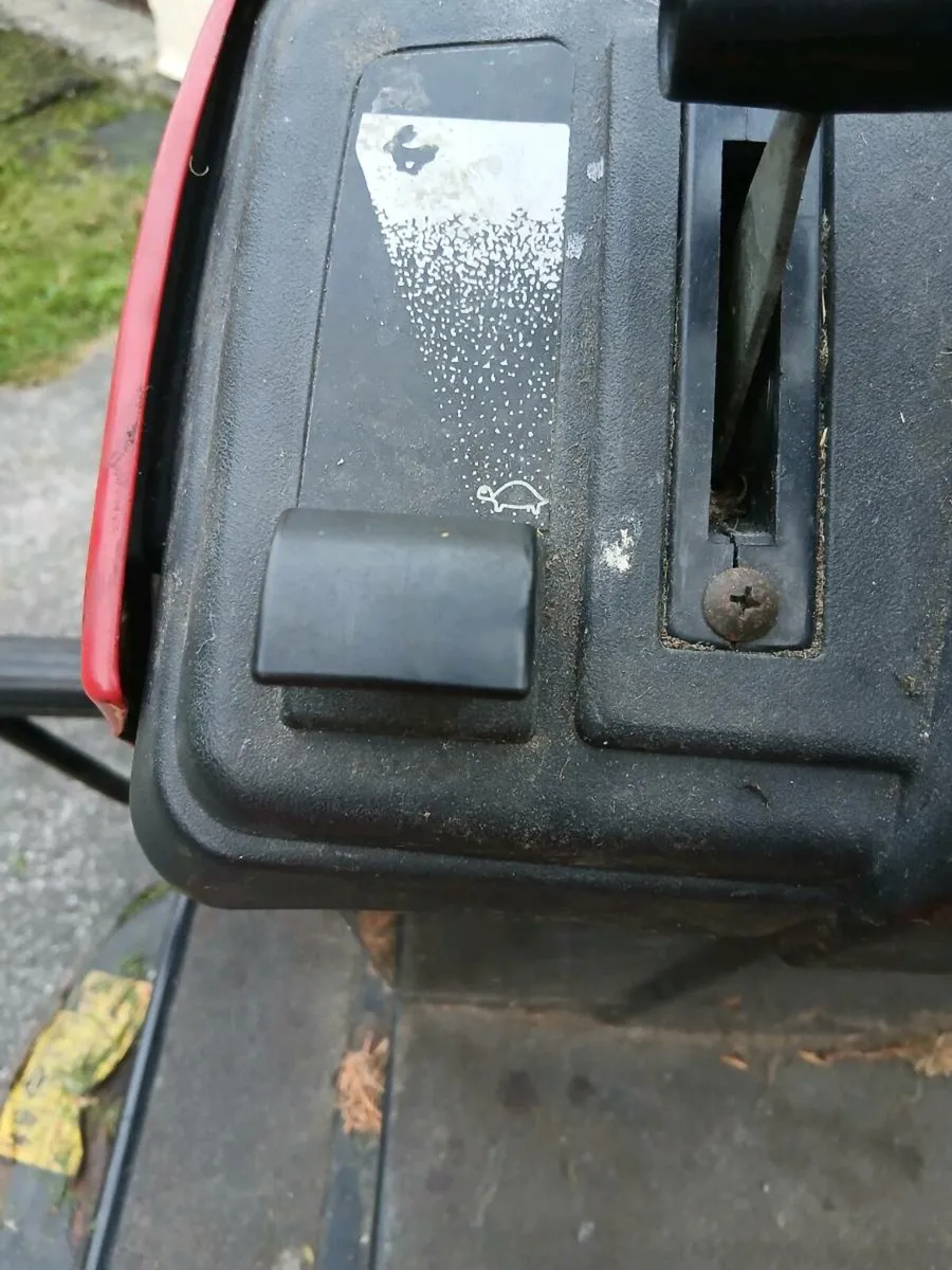 MTD Lawnflite Ride on mower with mulcher €500ono - Image 4