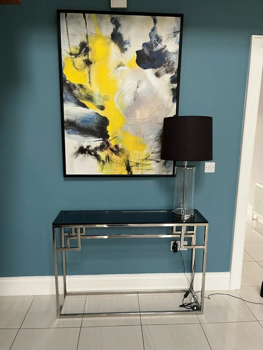 Hall console - Image 1