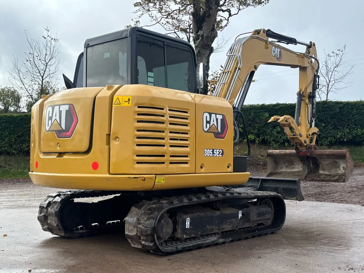 Cat 6 ton digger - Image 2