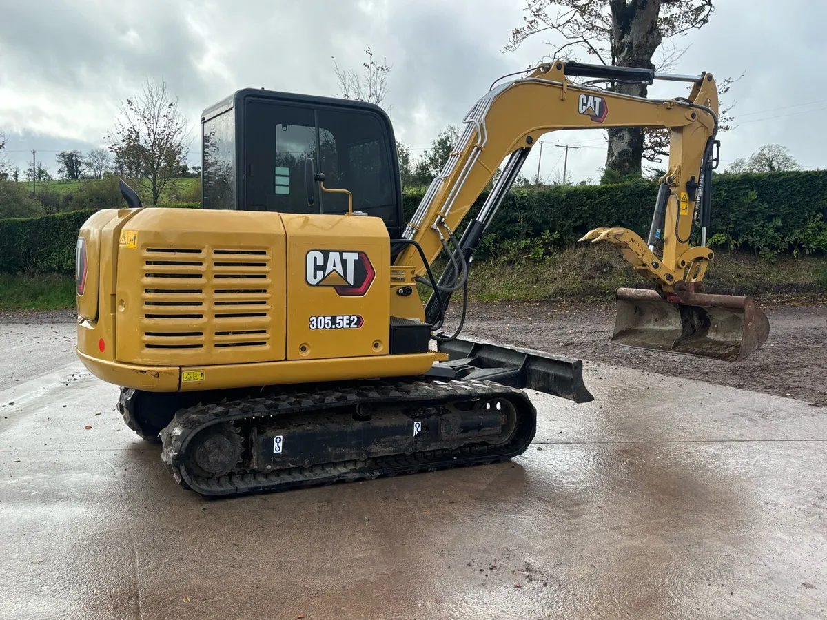 Cat 6 ton digger - Image 3