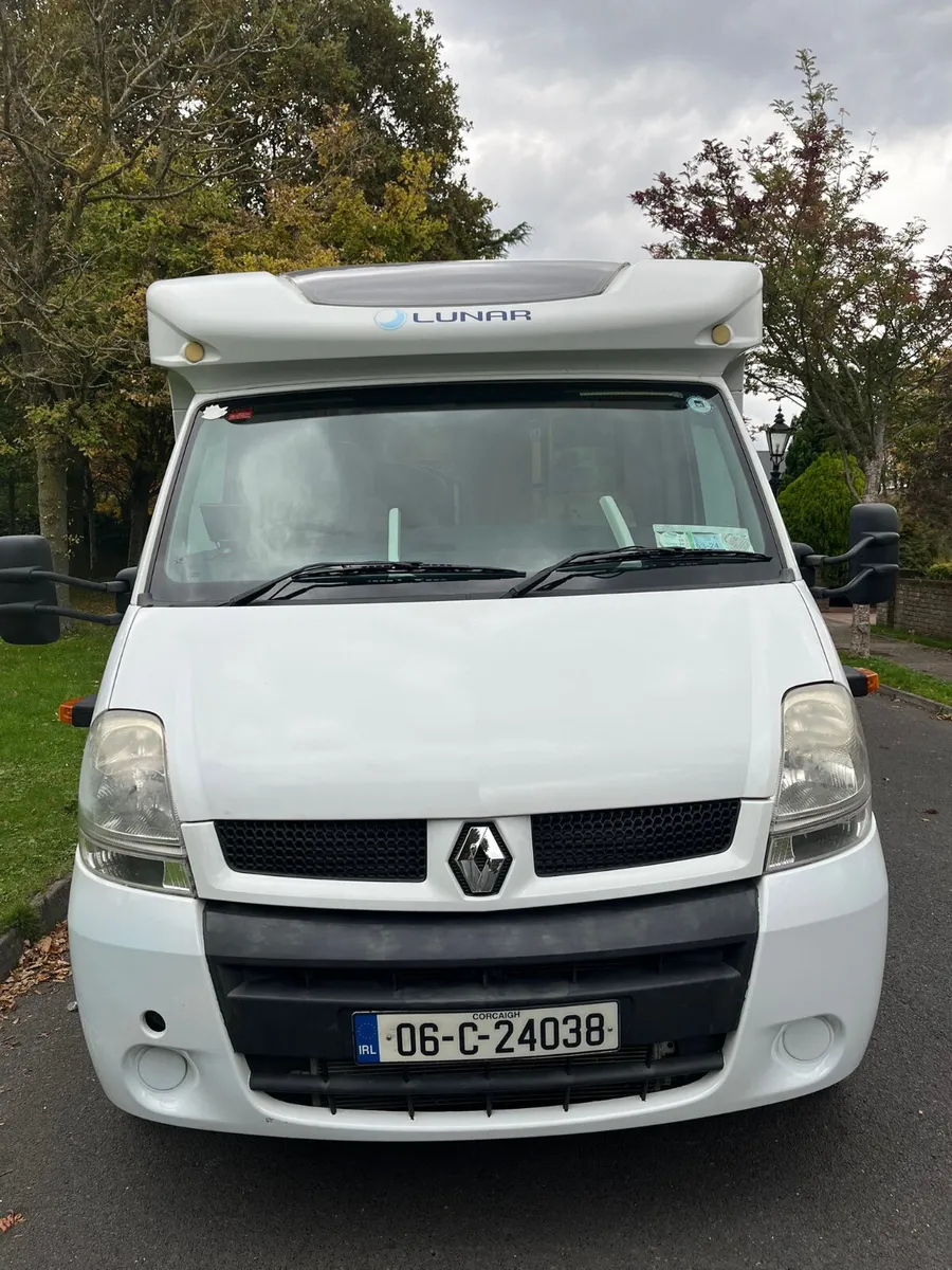 LUNAR 4 BERTH  CVRT OCT 2026 RIGHT HAND DRIVE - Image 4