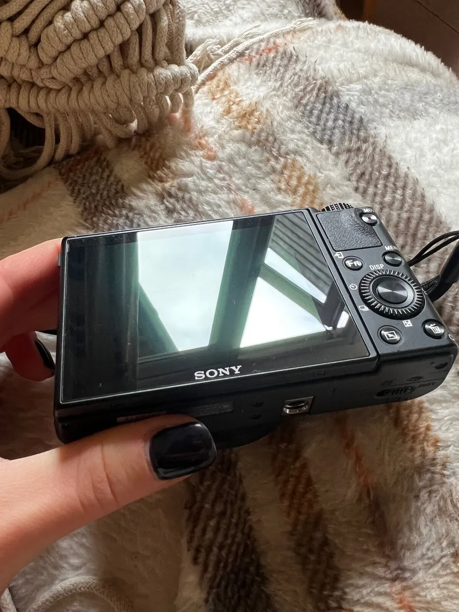 Sony  xr100v - Image 1