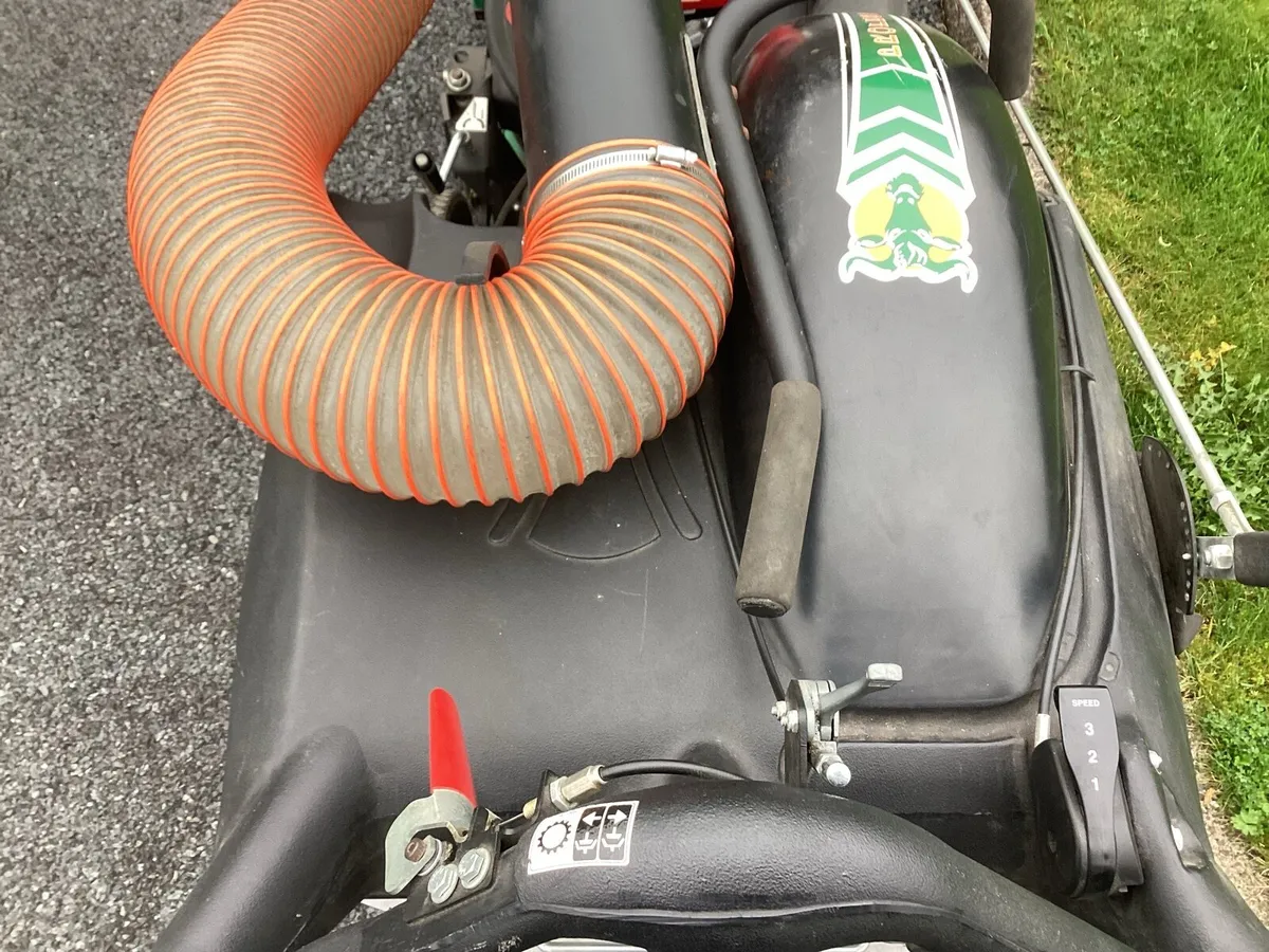 Billy Goat MV650SPH  self-propelled, vacuum - Image 3