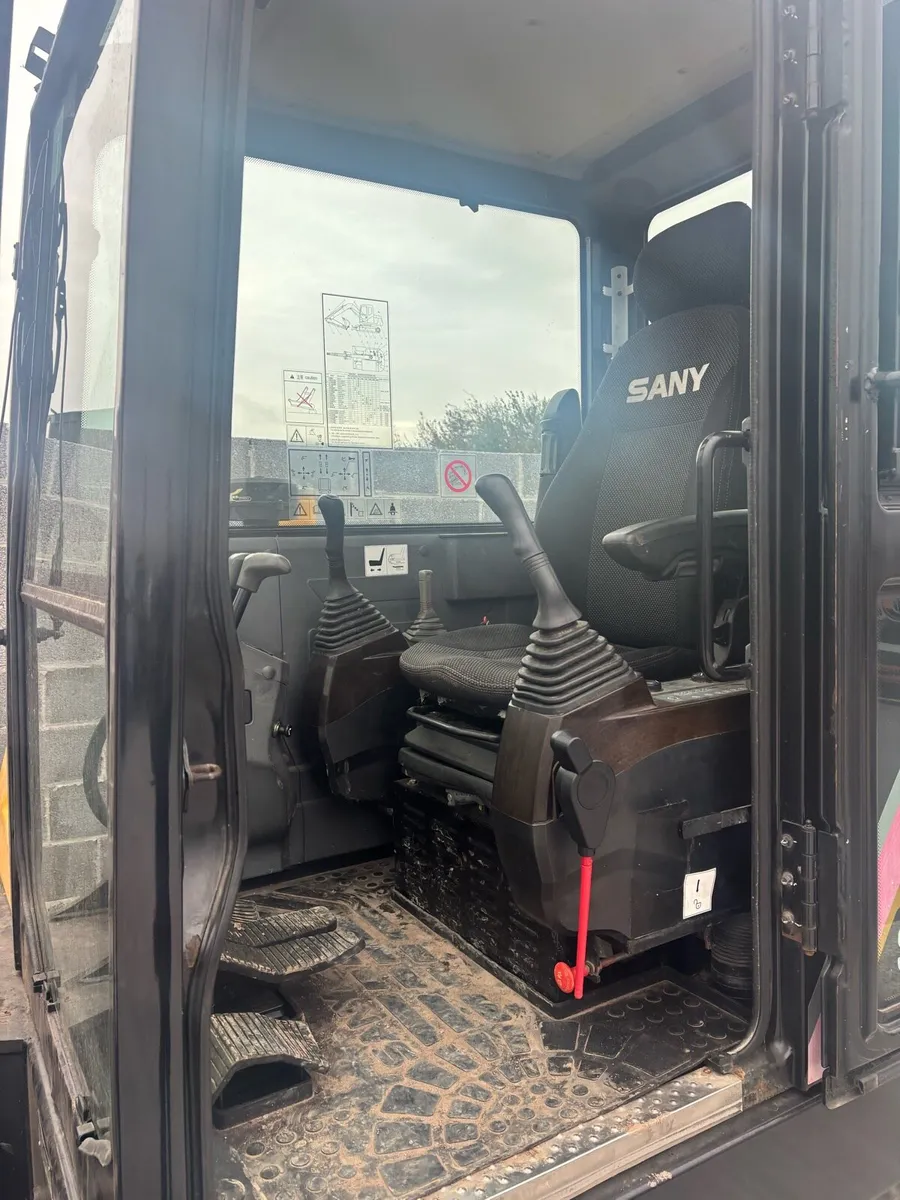 2018 sany 5.5 ton digger for sale €19.000 - Image 3