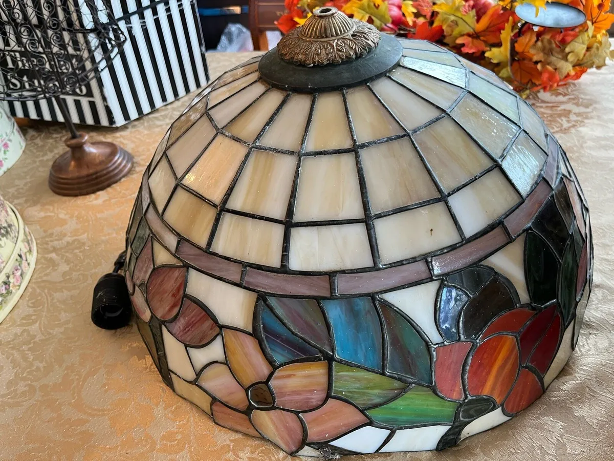 Tiffany Lampshade - Image 2