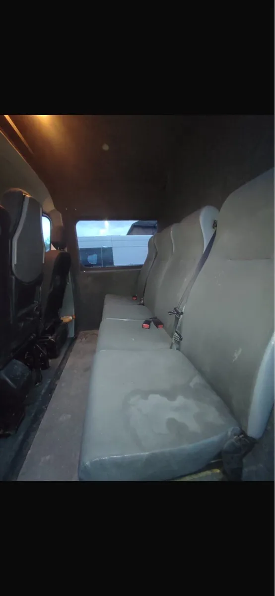 Nissan NV400 Crew Cab - Image 1