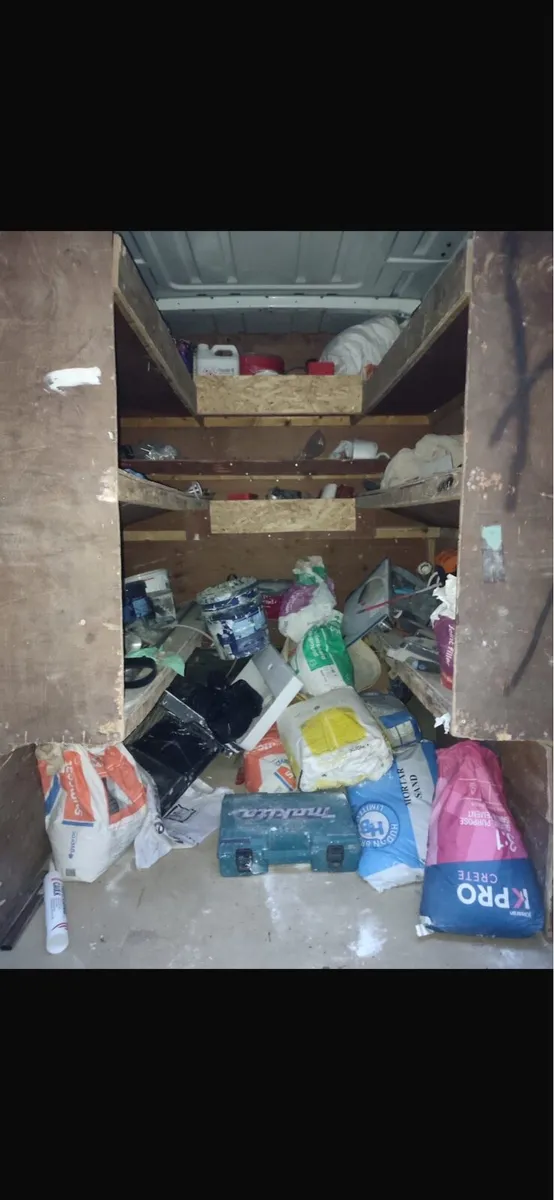 Nissan NV400 Crew Cab - Image 2