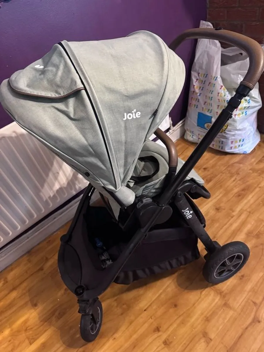 Joie push chair up to 22kg - Image 4