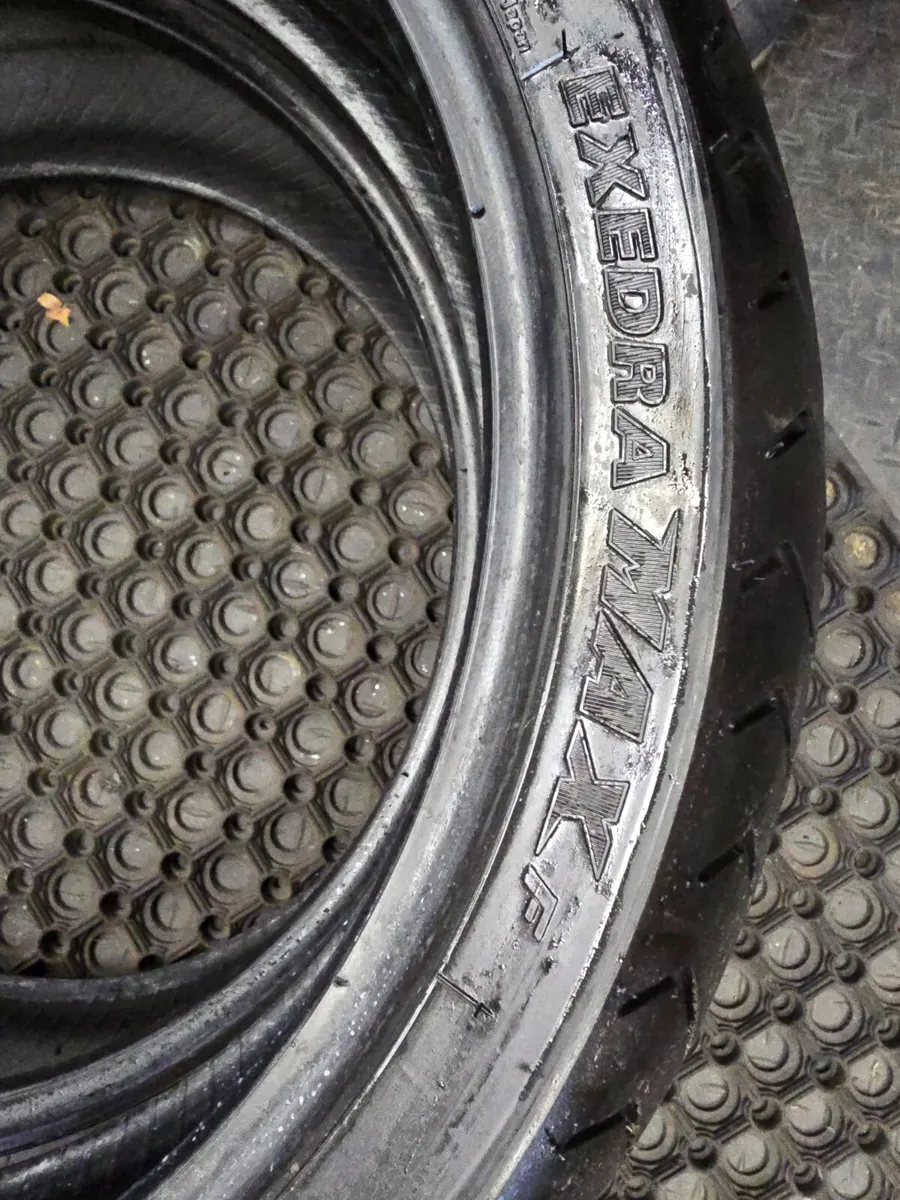 HONDA VTX1800 TYRE SET PART WORN - Image 2